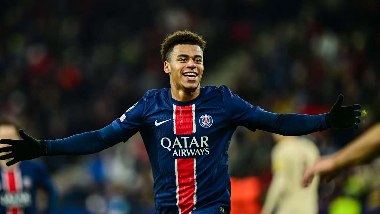 Power ranking calon pemenang Golden Boy 2025: Siapa Paling Unggul? Desire Doue: Pemain sayap PSG berusia 20 tahun ini telah menjadi bintang, dengan market value €90 juta dan prestasi seperti finis ke-14 di Ballon d'Or. Performa konsistennya membuatnya unggul di berbagai ranking.