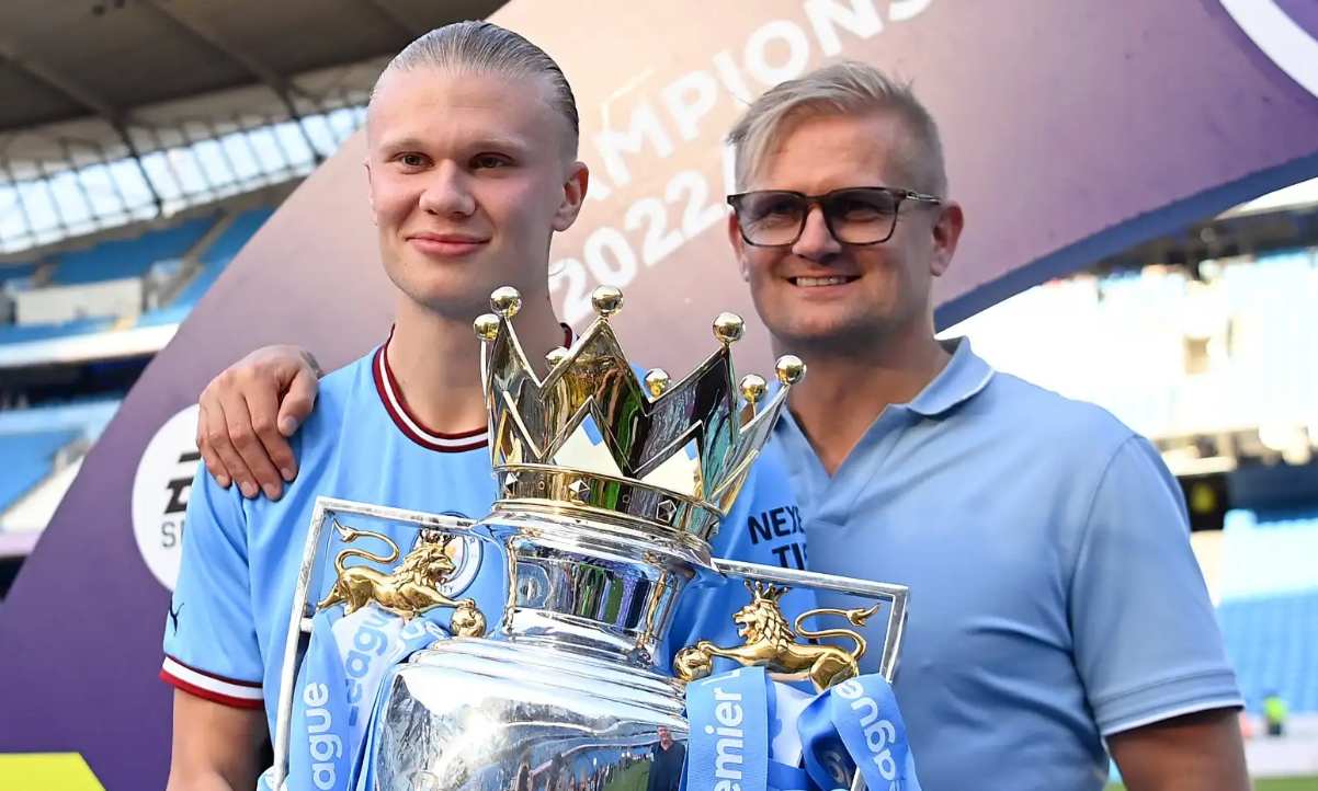 Daftar Penghargaan yang Dimenangkan Erling Haaland Sepanjang Karier Rangkuman trofi individu striker Manchester City.