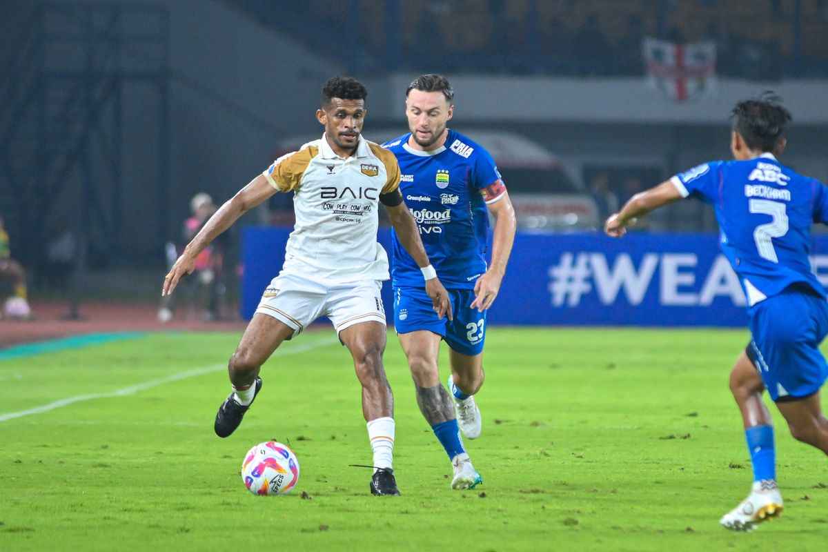 Prediksi Skor Persib Bandung vs Dewa United 21 November 2025