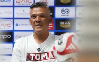 Profil Hendri Susilo, Satu-Satunya Pelatih Berdarah Indonesia di Super League