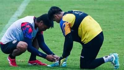 Arema FC bersiap latihan jelang lawan Persebaya di pekan ke-13 Super League