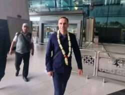 Tim Kapadze Tiba di Indonesia Langsung Solat Jumat di Masjid Istiqlal, Sinyal Latih Timnas?