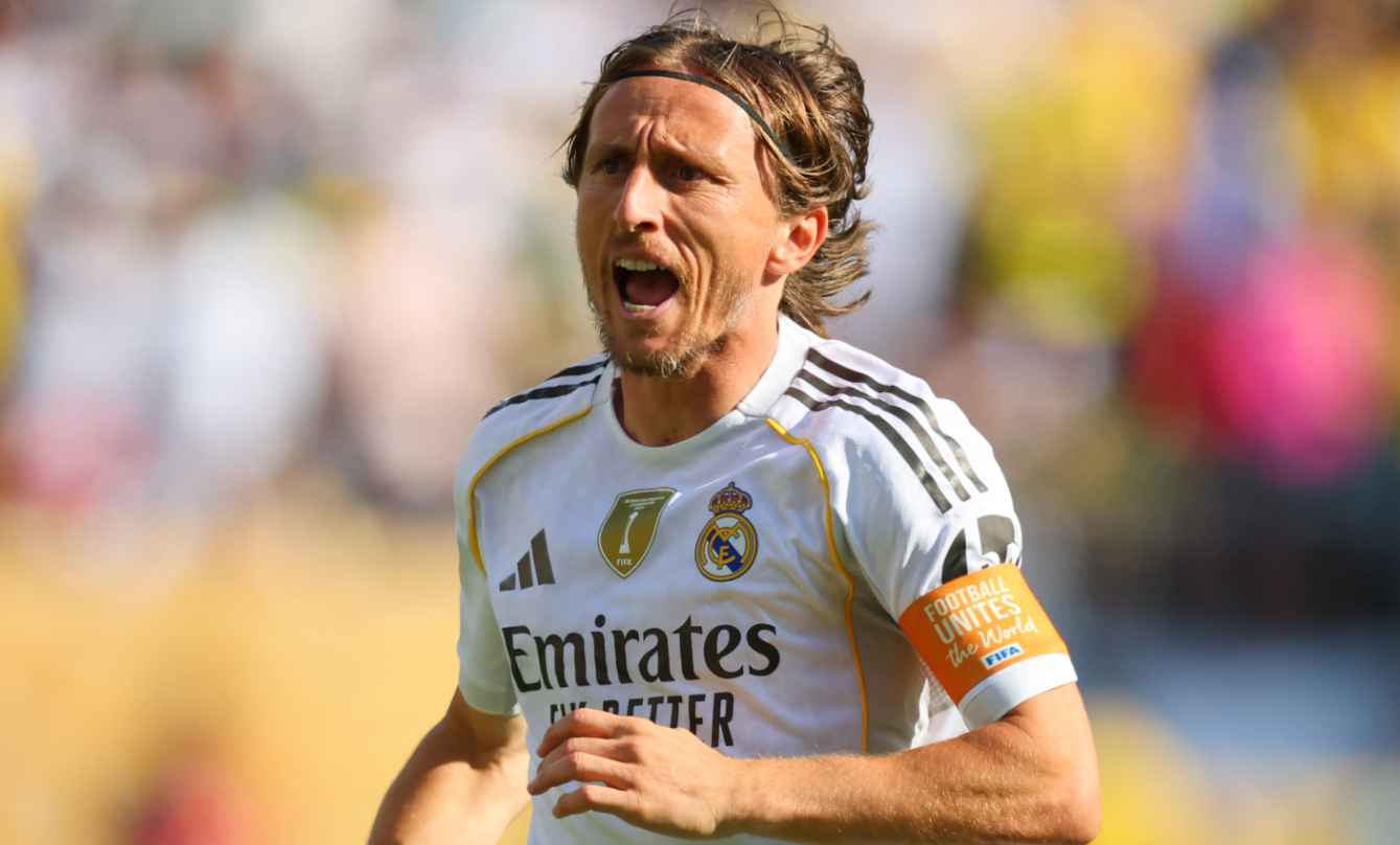 Luka Modric telah menyelesaikan kepindahannya ke AC Milan setelah masa legendaris di Real Madrid.