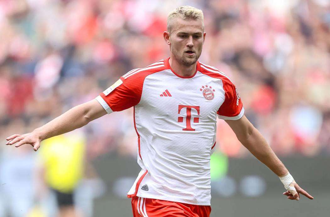 Analisis Rumor Konate ke Bayern: Pengganti De Ligt atau Sinyal Perang dengan Liverpool? Matthijs de Ligt telah menjadi bagian dari sejarah Bayern sejak ia dijual ke Manchester United
