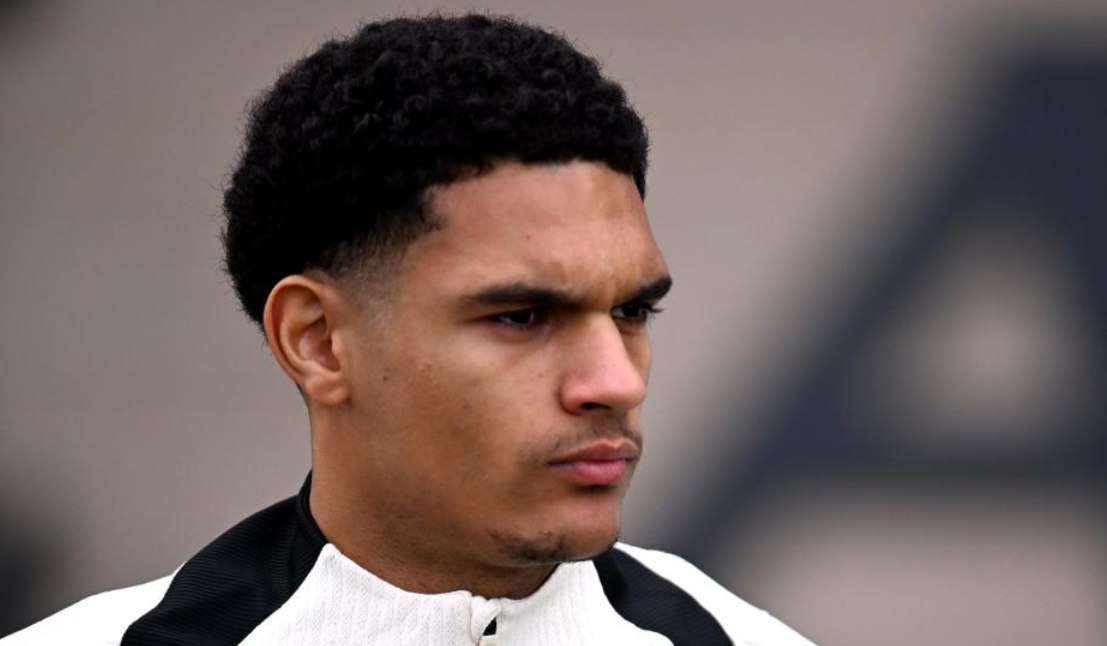 Biodata Jarell Quansah agama dan Perjalanan Karier di Timnas Inggris Profil Jarell Quansah agama, umur, dan karier bek baru.