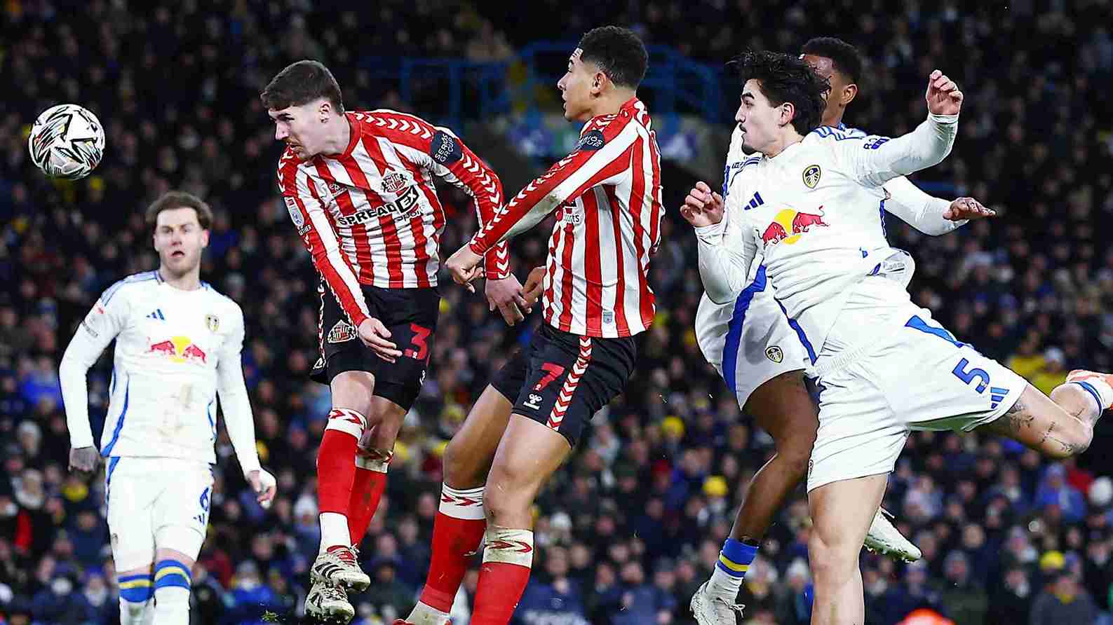 Prediksi Skor Sunderland vs Leeds United 28 Desember 2025: Perburuan Mimpi di Eropa