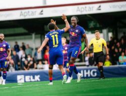 Bursa Transfer Leeds United: El Chadaille Bitshiabu Jadi Prioritas Transfer Nomor Satu