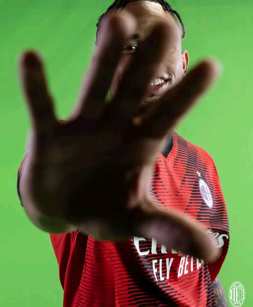 Prediksi Skor AC Milan vs Verona 28 Desember 2025: Pekan 17 yang Memakan Tumbal Pemain, Kenapa?