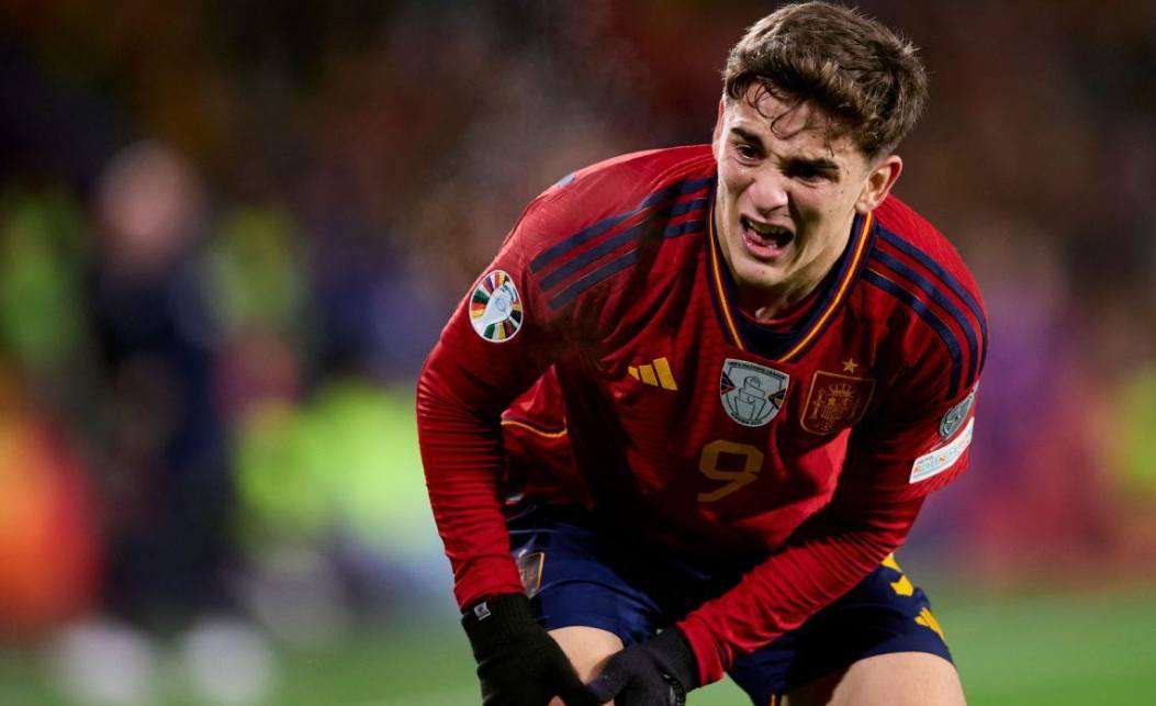 Gavi, gelandang muda Barcelona berusia 21 tahun, memiliki sejarah cedera yang panjang