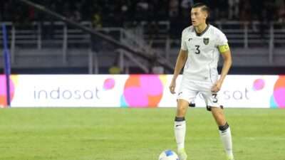 Jay Idszes Saat Membela Sassuolo