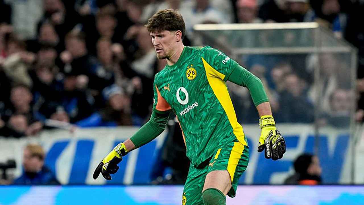 Profil Gregor Kobel: Penjaga Lini Pertahanan Borussia Dortmund yang Tangguh
