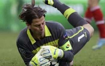 Kiper Legenda Borussia Dortmund: Tembok Tangguh Penjaga Kejayaan Die Schwarzgelben