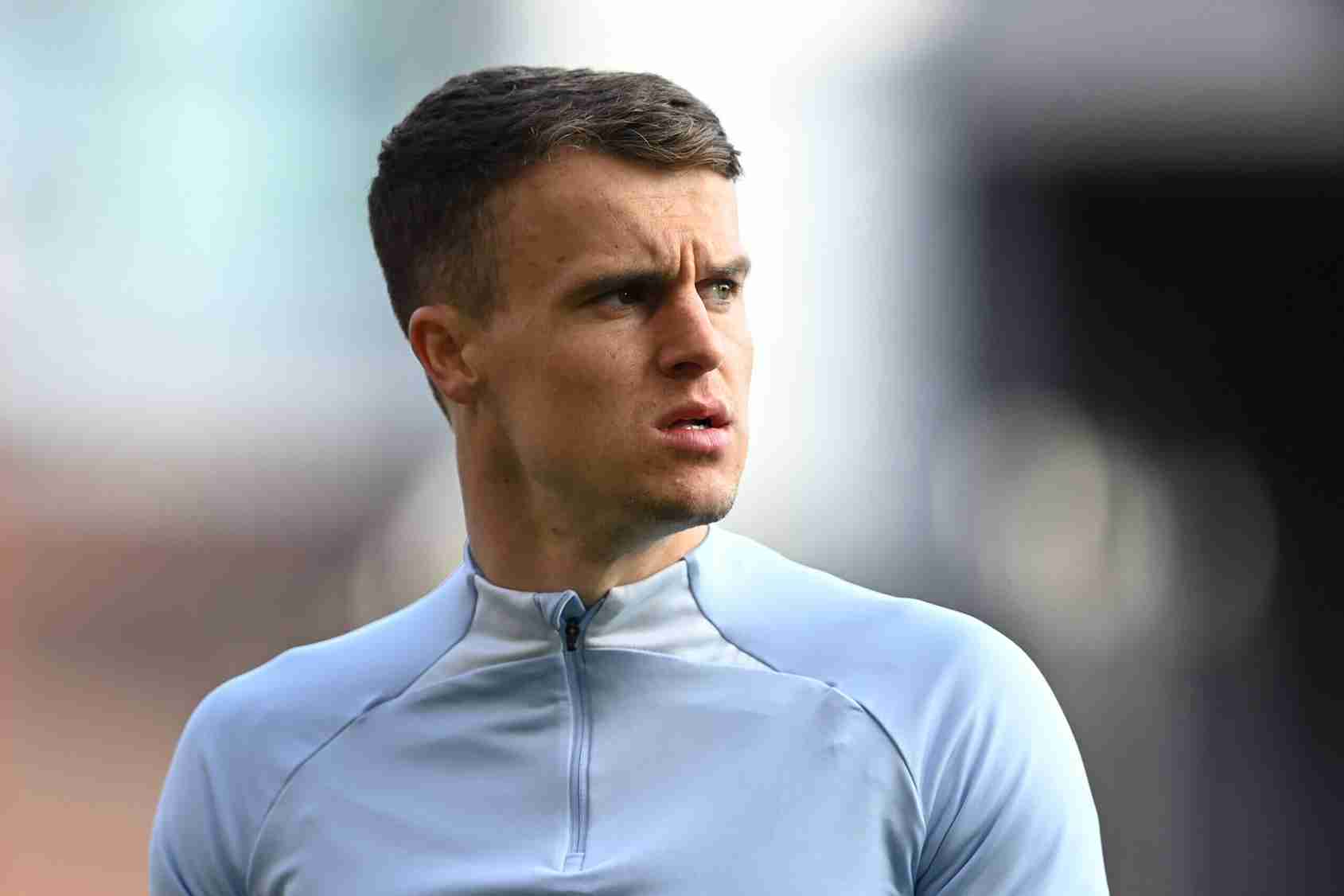  Solly March Pemain Brighton